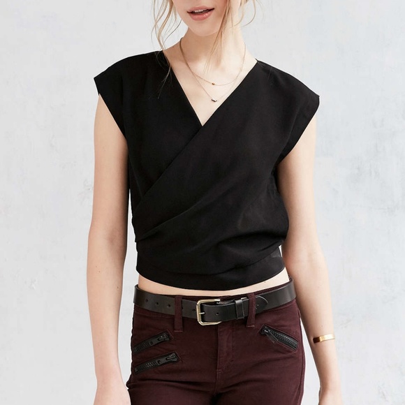 Silence + Noise  Surplice Tank Crop Top - Picture 2 of 6